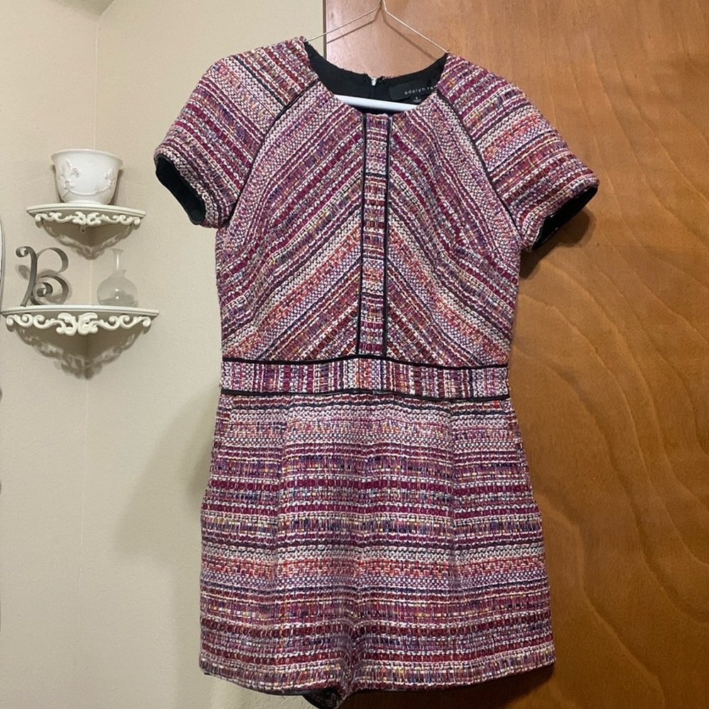 Adelyn Rae romper size size-Like new
